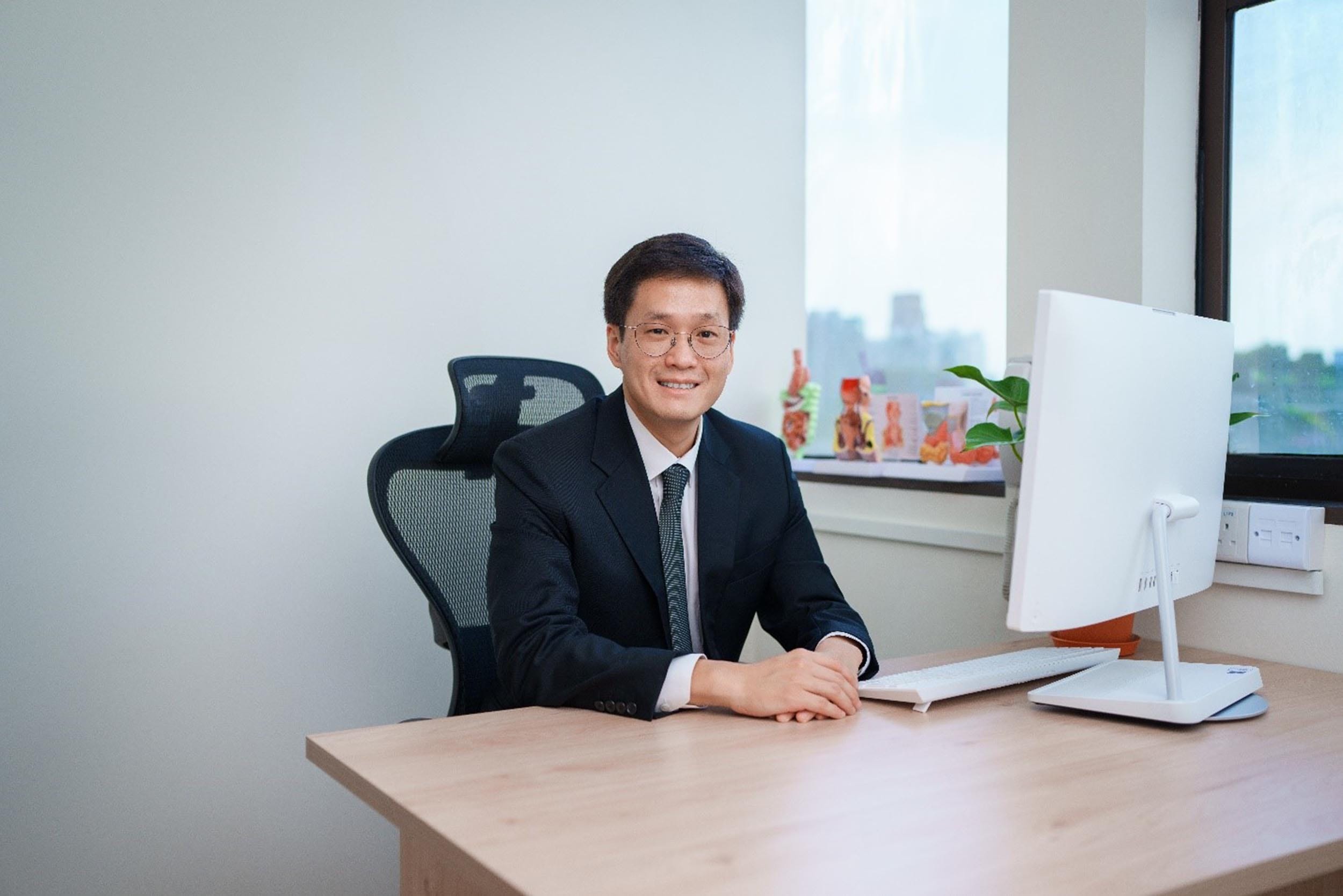 Robotic Stomach & Bariatric Surgery : Interview with Dr Kim Guowei