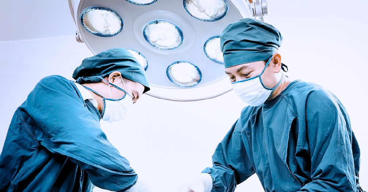 Top-Cardiologists-For-Angioplasty-and-Stenting